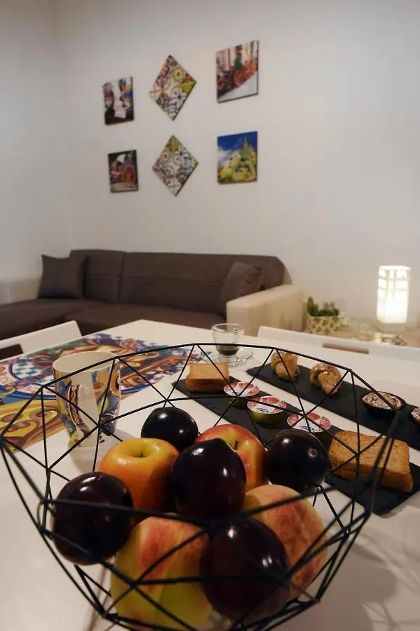 בית נופש פלרמו Nigra Apartments